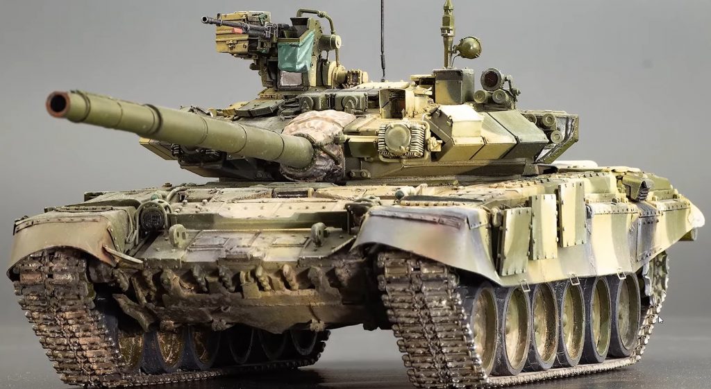 Zvezda Models 1/35 T-90 Russian Main Battle Tank