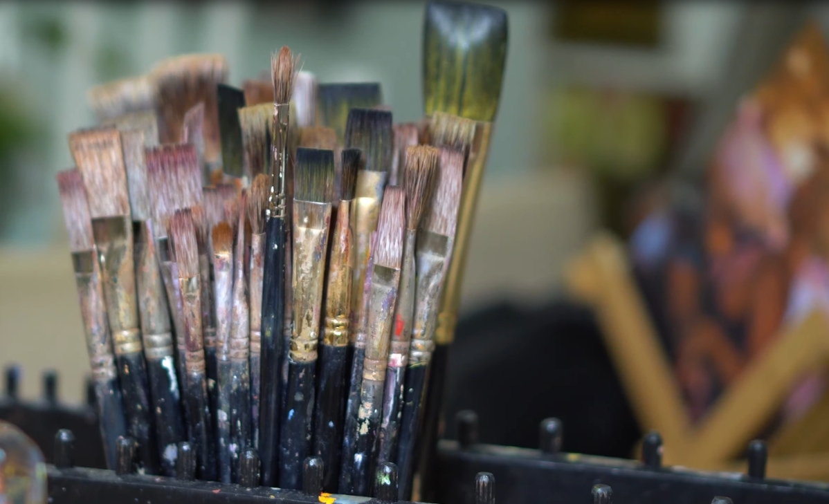 How to Clean Paint Brushes Between Colors
