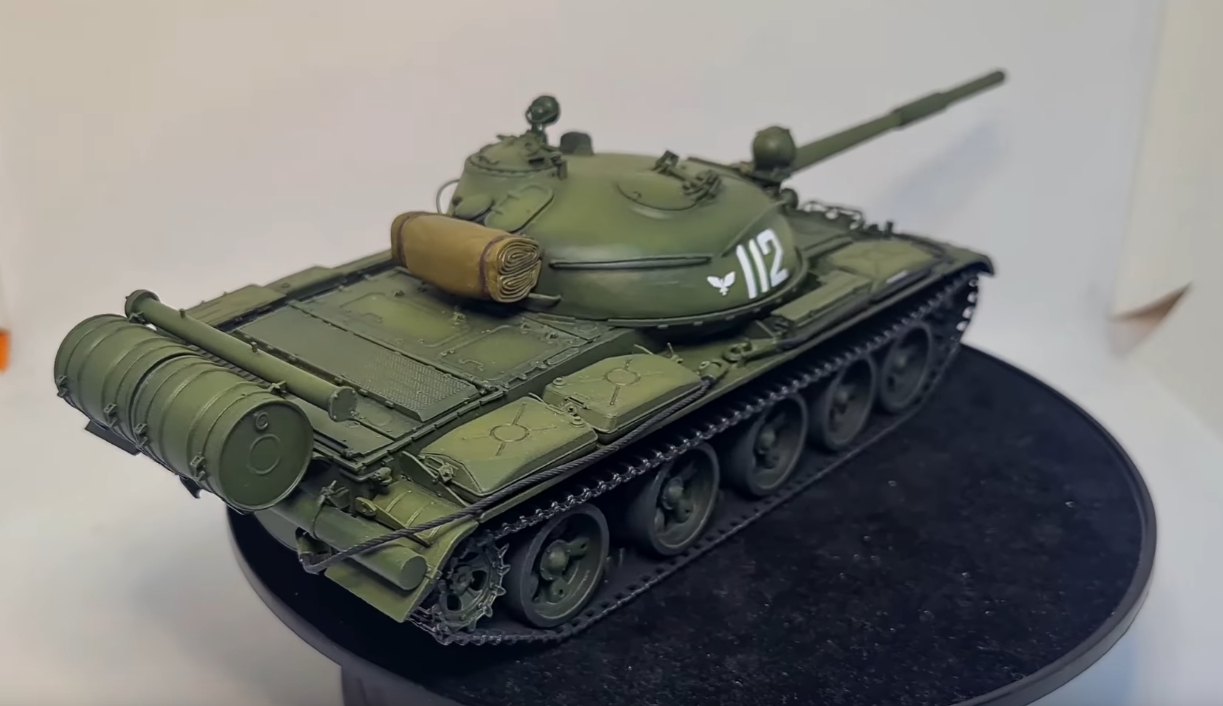 How To Apply Paints On Plastic Models Kits?