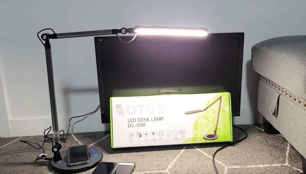 OTUS LED Desk Lamp for Home Office with Wireless Charger 2 in 1