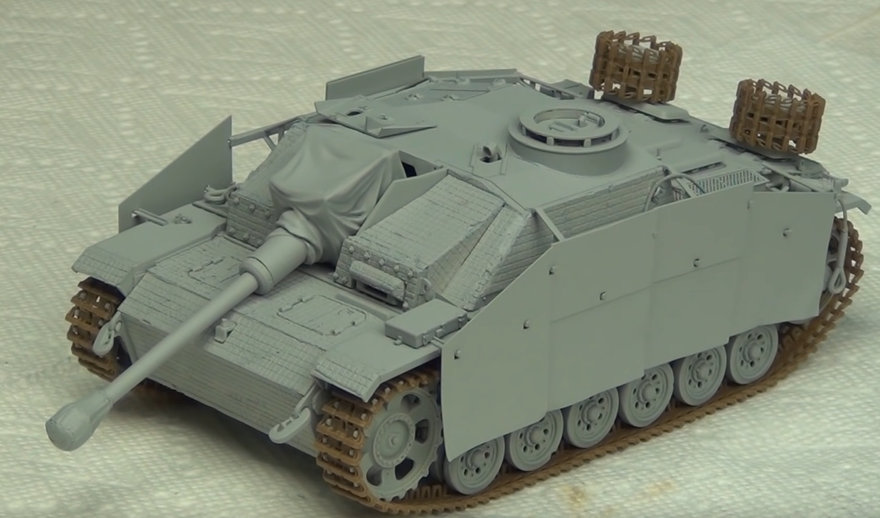 How to Paint Camouflage on Model Tanks Painting a Camouflage Pattern